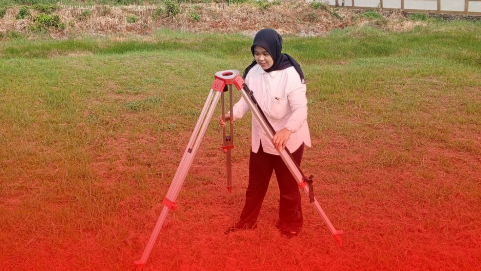 Kantor Pertanahan Kabupaten Seruyan melalui Bidang Pemetaan dan Pengukuran melaksanakan kegiatan pengenalan alat ukur serta penggambaran kepada anggota magang.